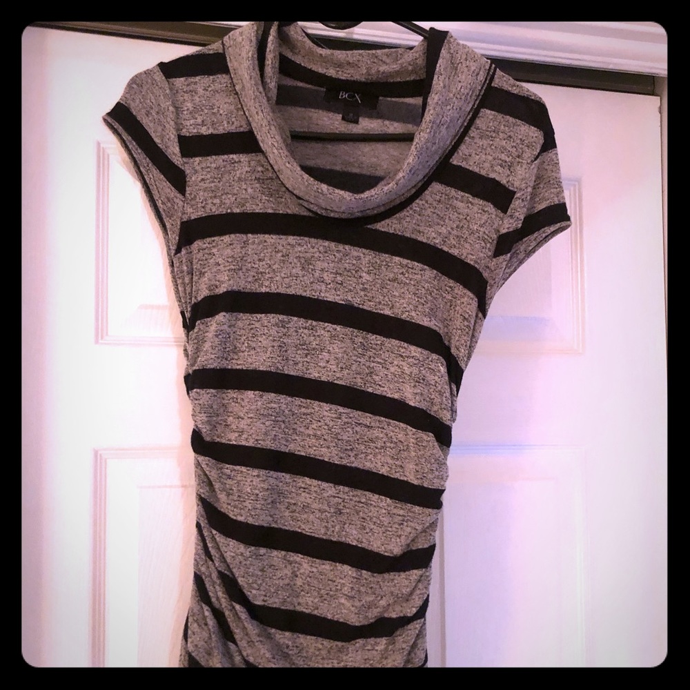 Black and grey cowl neck short sleeve shirt